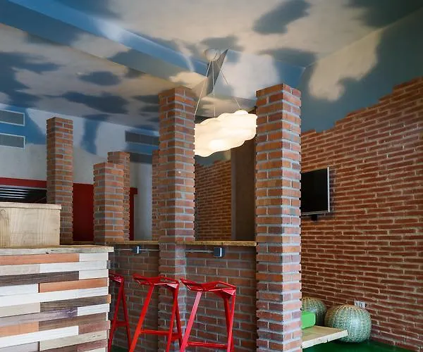 ホステル ブランコ アルベルレ *